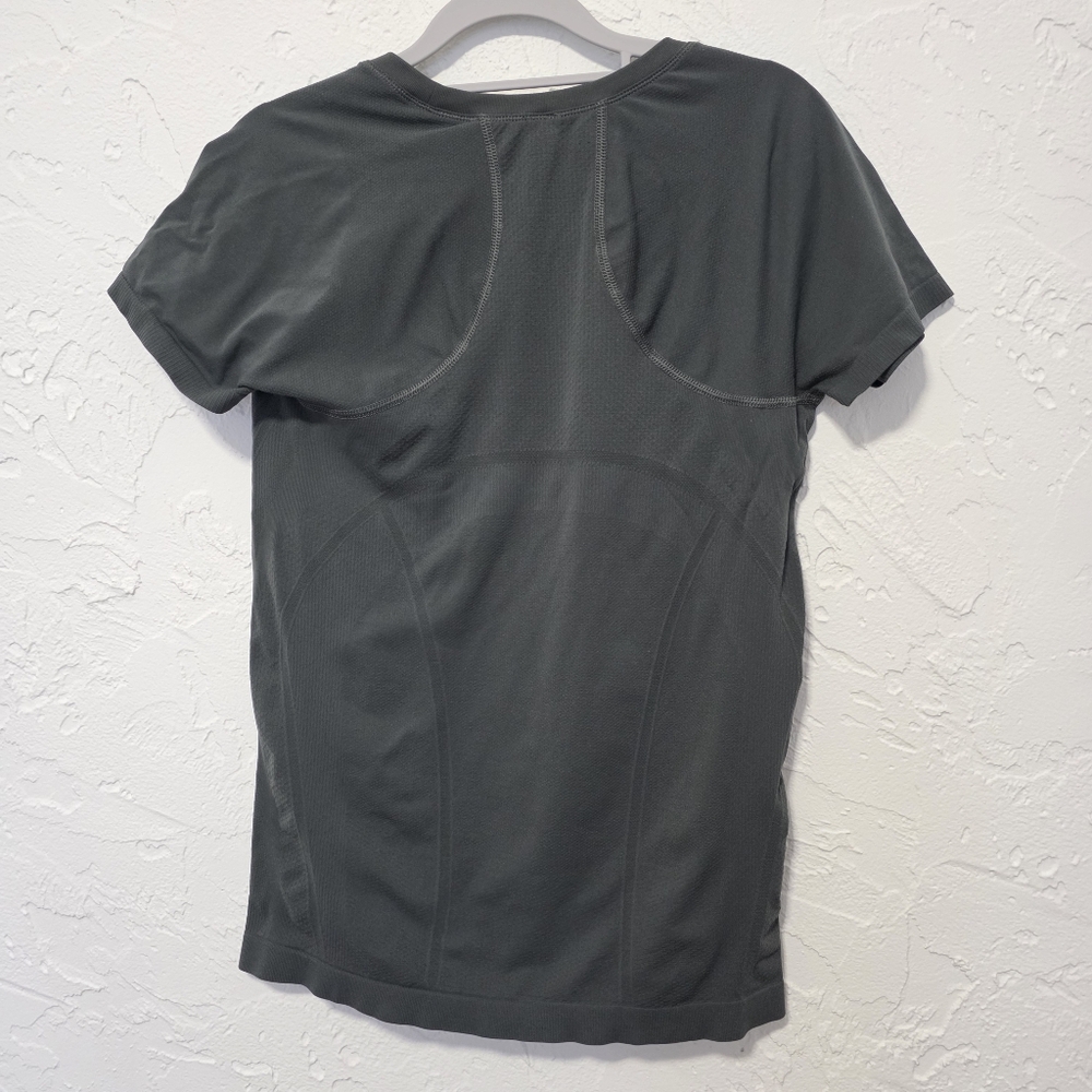 Firm Athleta Tank Top Shirt Top Bundle Green And White Size Medium And Large - Picture 3 of 11